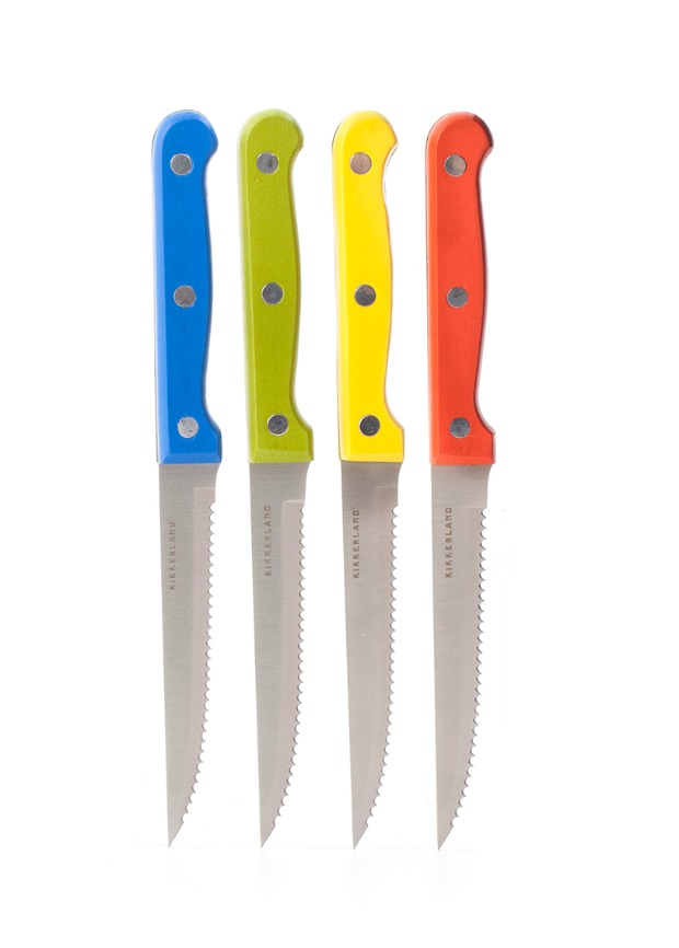 Noževi sa drvenim drškama u boji